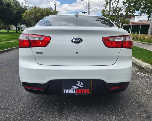 Kia Rio Ub Ex Full 1.4 Mt Techo!!