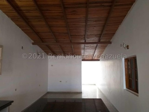 Imagen 6 de 13 de Casa En Venta Ubicada En La Urb. Campo Claro. Punto Fijo