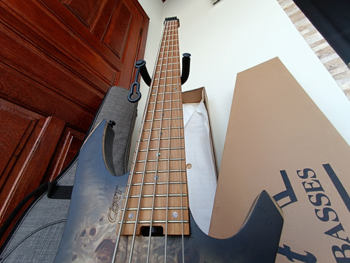 Baixo Cort Headles 5 Cordas Ativo/passivo Com Bartolini Zero Destro Marrom Laqueado 5 (Usado)