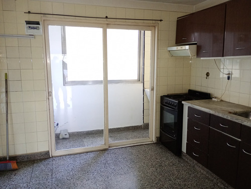 Depto. 3 Amb. Fte. C/balcon Santo Tome Al 3200
