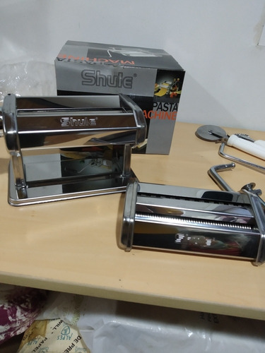 Imagen 2 de 3 de Maquina Shule Machine Para Con Accesorios Hacer Pasta