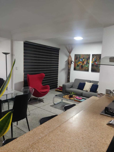 Bello Townhouse Moderno Los Robles. Manantial.