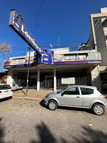 Gran Local En Alquiler En El Centro De Luján, Buenos Aires