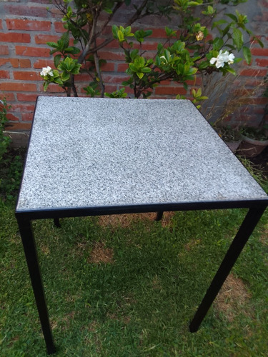 Mesa De Mármol Y Hierro 60 X 60 X 75 Ideal Para Exterior Bar Gris (Usado)