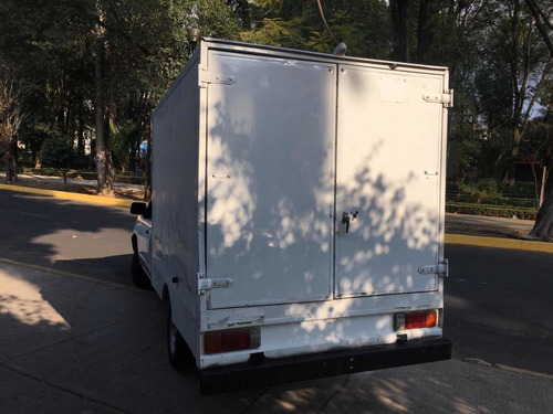 Imagen 7 de 11 de Nissan Np300 Tdi 4x2 Diesel Caja Seca