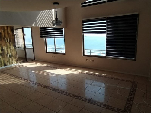 Departamento En Venta De 4 Dorm. En Antofagasta