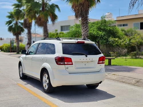 Imagen 7 de 12 de Dodge Journey 2012 2.4 Sxt 5 Pasj At