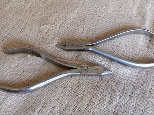 Alicates De Ortodontia (angle Bending 139 E Univesal 325) Cinza