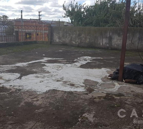 Imagen 6 de 30 de Venta - Casa Con Locales - Libertad