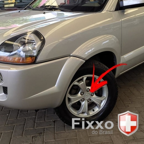 Imagem 3 de 5 de Kit 4 Calotinhas Centro De Roda Hyundai Tucson Prata Resinad