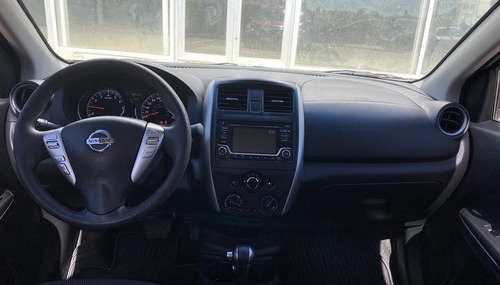 Nissan Versa Advance 1.6 2015