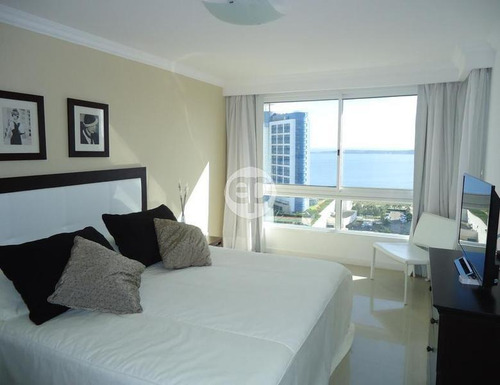 Departamento - Playa Mansa
