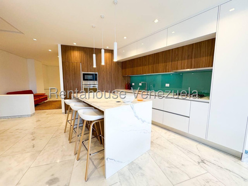 Alquíler De Lujoso Apartamento En Las Mercedes