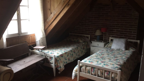 Imagen 9 de 19 de Alquiler Por Temporada: Chalet Tradicional En Dos Plantas De 4 Dorm, Dependencias, Doble Garaje Y Pileta Climatizada