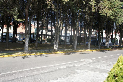 Venta De Lote De Terreno En Residencial Club De Golf San Carlos Metepec