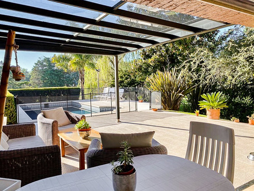 Imagen 9 de 11 de Venta De Imponente Casa, Saint Thomas Norte, Canning.