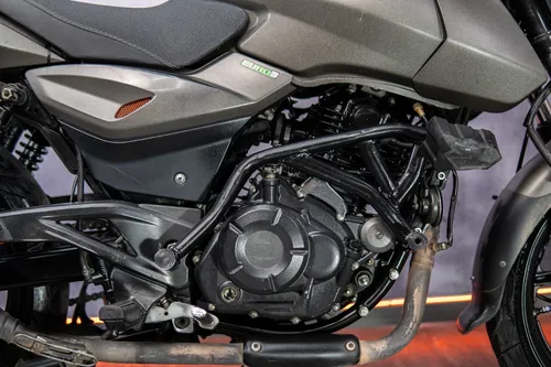 Bajaj Pulsar 180 Fi 2022