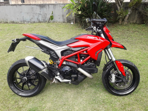 Ducati Hypermotard 821 Vermelha 2014