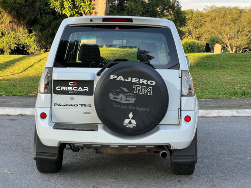 Mitsubishi Pajero TR4 2.0 4x2 Flex Aut. 5p