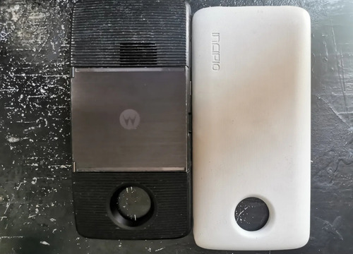 Moto Z4 Detalle En Pantalla 2moto Z2 Force Y Moto Mods Hasselblad Proyector Cámara 360 Bocina Jbl (Usado)