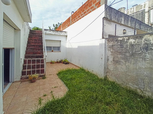 Imagen 3 de 18 de Pasillo Con 2 Dormitorios Con Patio Y Terraza