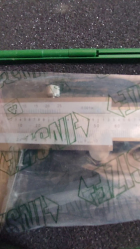 Calibrador Vernier 12 Pulgadas Mecanismo Tornillo 1205-3002s