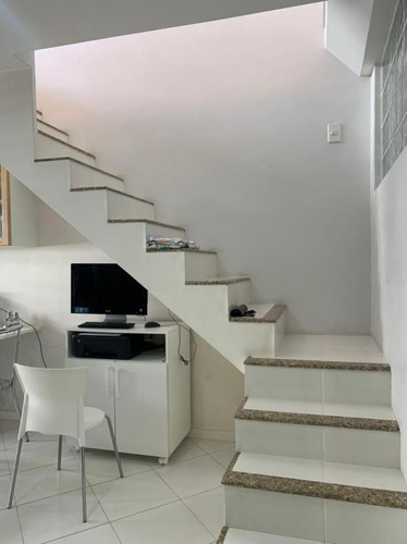 Imagem 11 de 24 de Casa No América Com 4 Quartos Para Venda, 200 M² - Kr745
