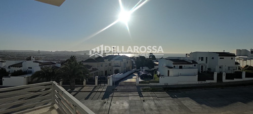 Casa En Condominio Privado, Ubicación Y Vista Privilegiada