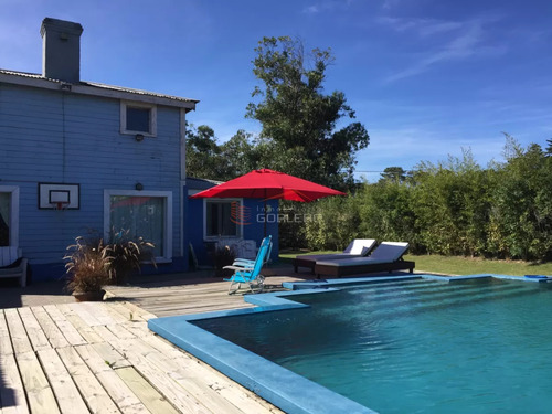 Casa En Venta Y Alquiler Temporal En La Barra, Excelente Comodidades, Muy Lindo Entorno, 3 Dormitorios