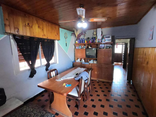 Casa En Venta - 3 Dormitorios 2 Baños - 300mts2 - Rafael Castillo
