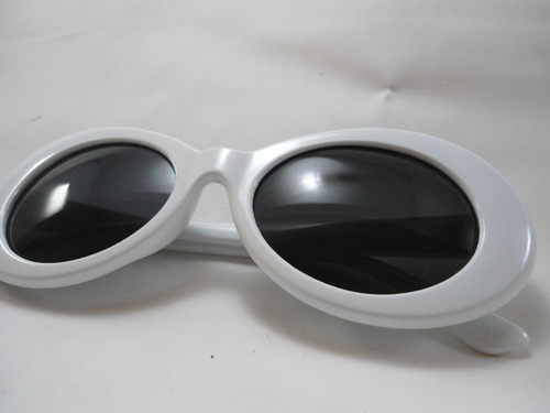 Gafas Rockstar Nirvana ovaladas, Kurt Cobain, Seattle, montura fija, color blanco, color varilla, blanco, color de lente: negro