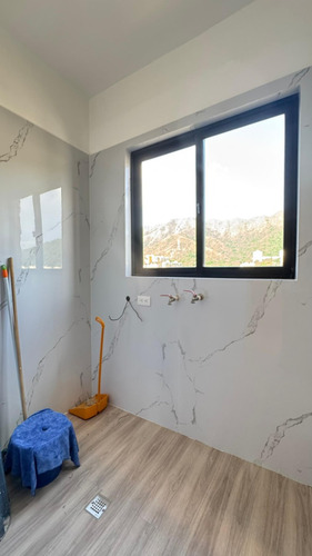 Inzitu Realtors Vende Apartamento Moderno En Residencias Costa Norte, Mañongo Wm