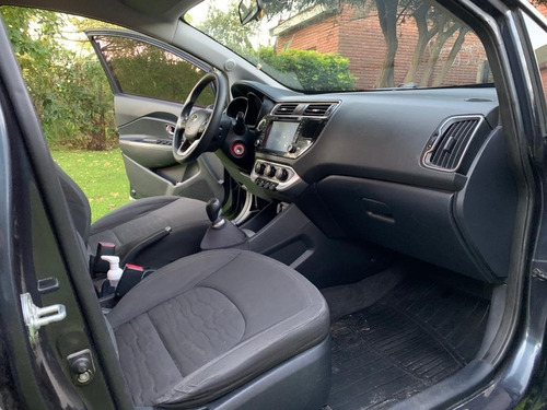 Kia Rio Sedan 1.4 Extraful Llantas 17 Excelente Estado Nuevo