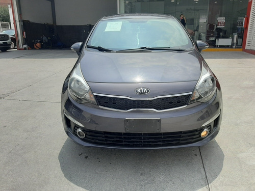 Imagen 2 de 15 de Kia Rio 1.6 Ex Sedan Mt 2017 Ac Abs Ee Vt Ba