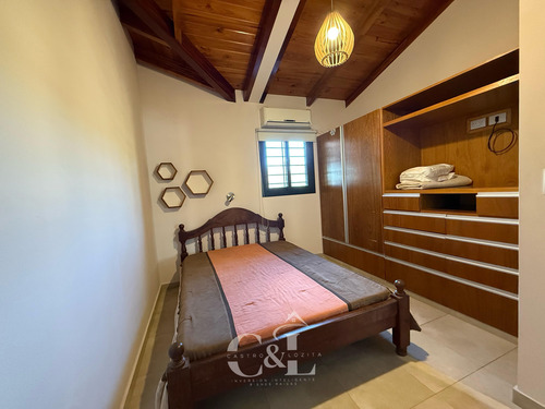 Venta Casa De Categoria Y Dpto Con Piscina En Villa Del Lago