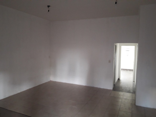 Imagen 3 de 26 de Locales Con Vivienda - Venta