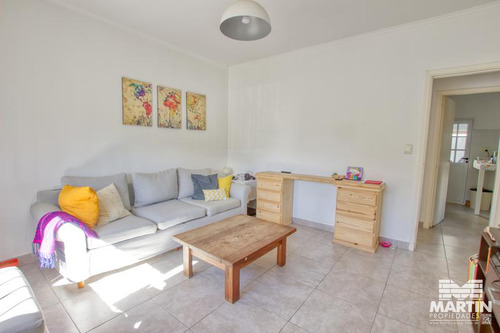 Chalet 3 Ambientes Reciclado A Nuevo Con Patio - Martínez