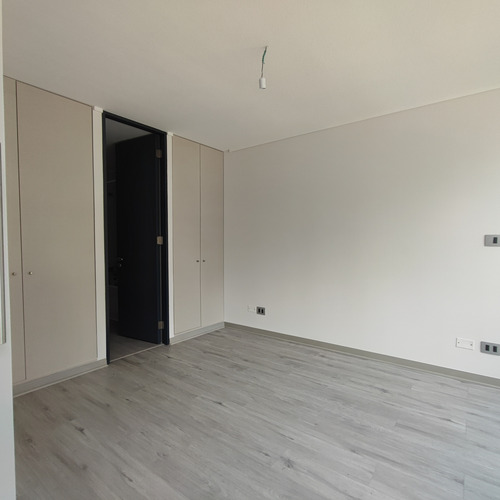 Edificio Av. Sta. Rosa (1 Est. 1 Bod.) Vista Norte Piso 4