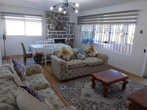 Casa Con Cabañas, Ideal Para Vivir O Invertir. El Quisco
