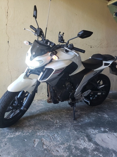 Imagem 1 de 7 de Yamaha Fazzer 250