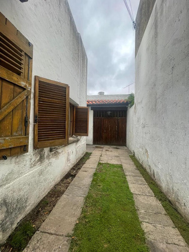 Chalet De Estilo En España 1100