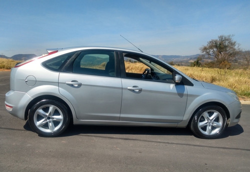 Ford Focus 1.6 Gl Flex 5p 2010