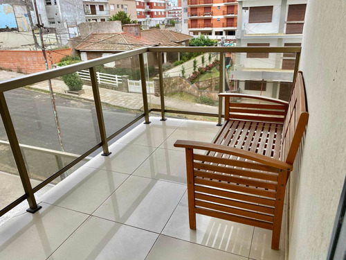 Imagen 8 de 16 de Alquiler Temporal Playa Grande Semipiso Exclusivo 3 Amb 2 Cocheras