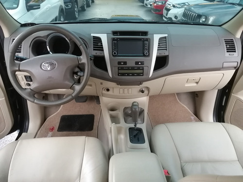 Imagem 10 de 13 de Toyota Hilux Sw4 Srv 4x4 D At 2008