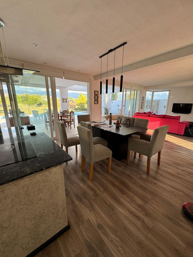 Venta Casa 3 Dormitorios En Arroyo De Los Patos