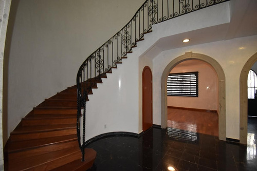 Imagen 1 de 10 de Hermosa Casa En Venta De 440 M2 En Condesa