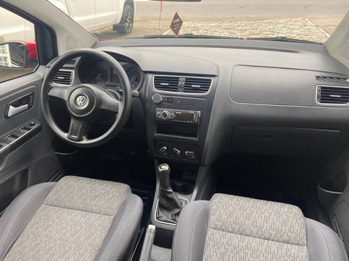 Imagem 2 de 9 de Volkswagen Fox 1.0 Mi Trend 8v Flex 4p Manual
