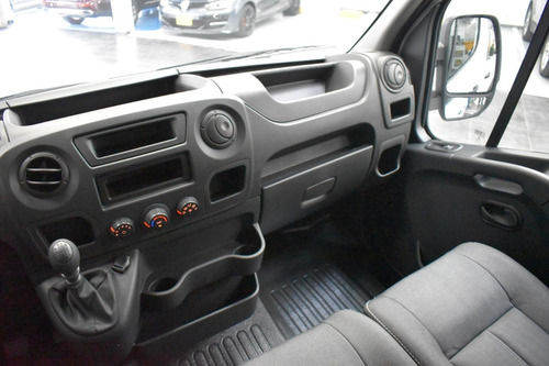 Renault Master 12+1