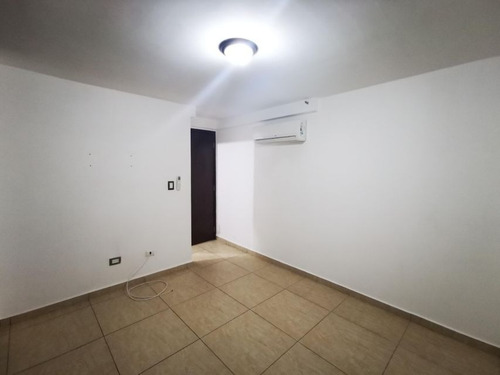 Imagen 6 de 16 de Venta De Apartamento De 80 M2 En Ph Terrazas Del Rey, Condado Del Rey 22-4321gg