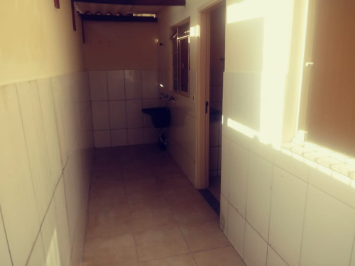Imagem 8 de 28 de Alugo Casa Dois Dormitórios Sem Garagem ( Vi630 )